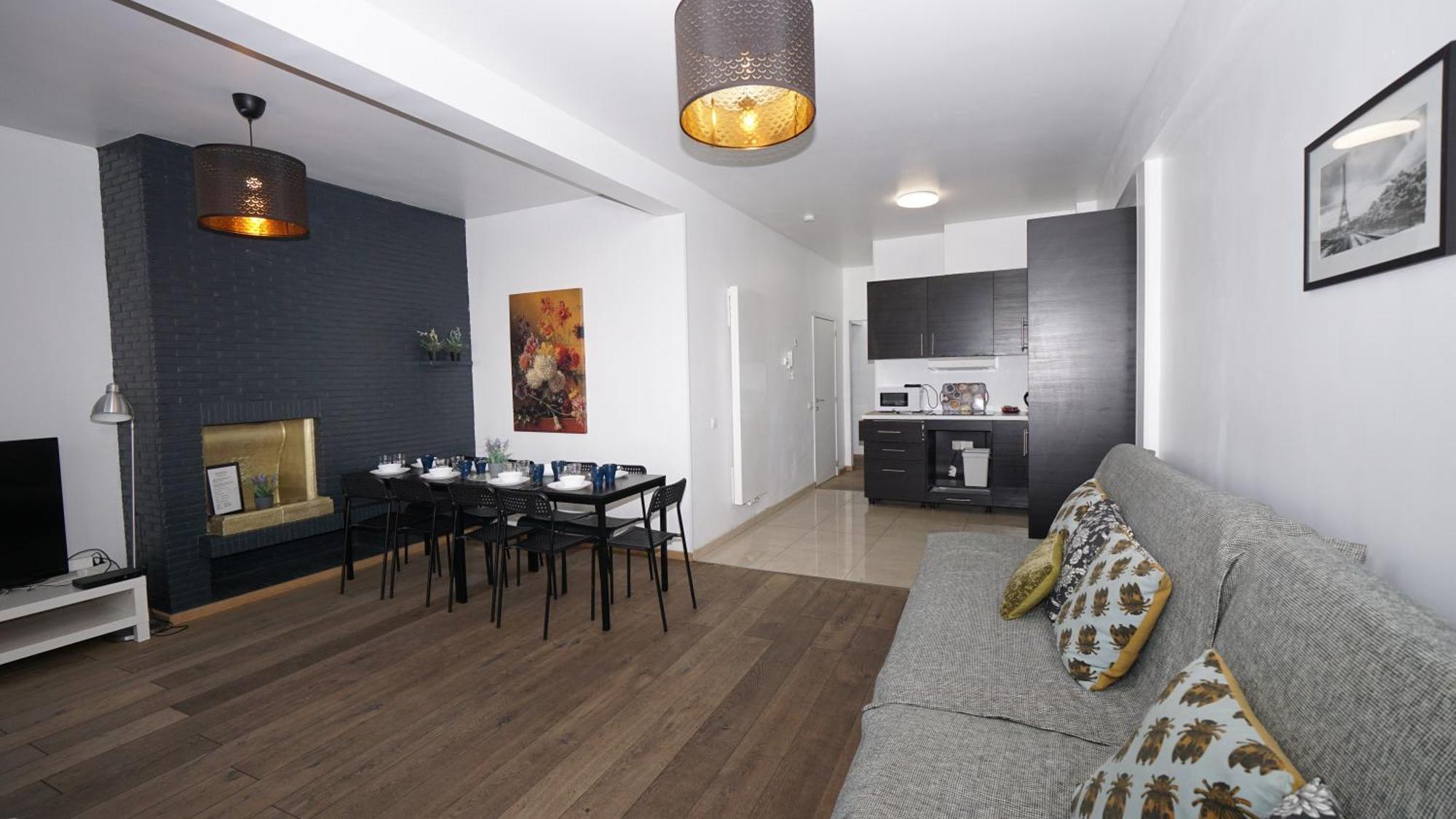 Brial Apartment 2 Bedrooms, アントウェルペン エクステリア 写真