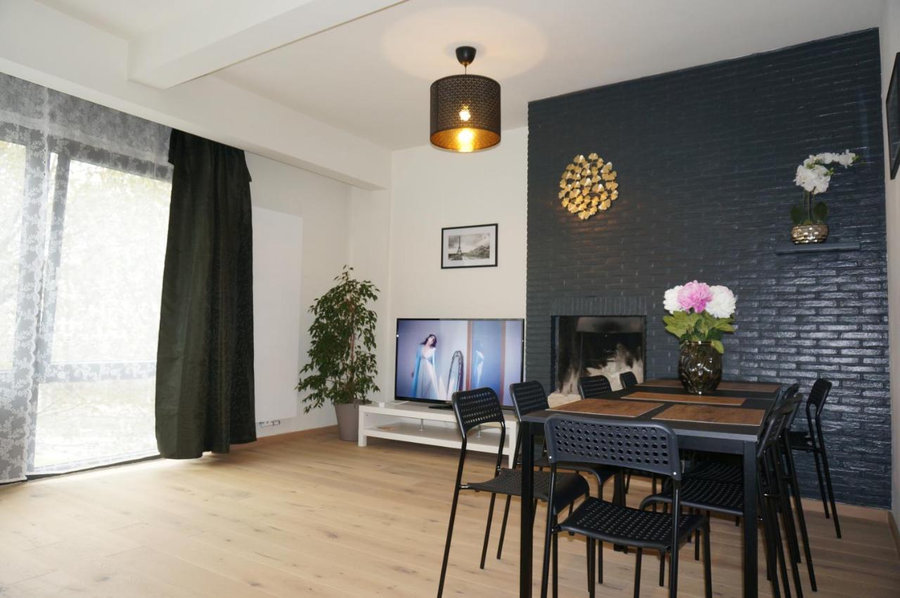 Brial Apartment 2 Bedrooms, アントウェルペン エクステリア 写真