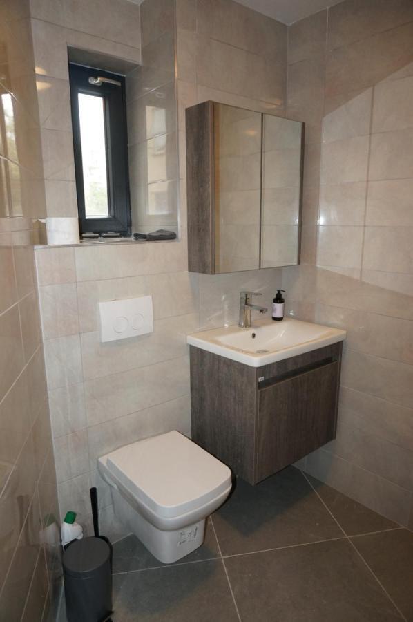 Brial Apartment 2 Bedrooms, アントウェルペン エクステリア 写真