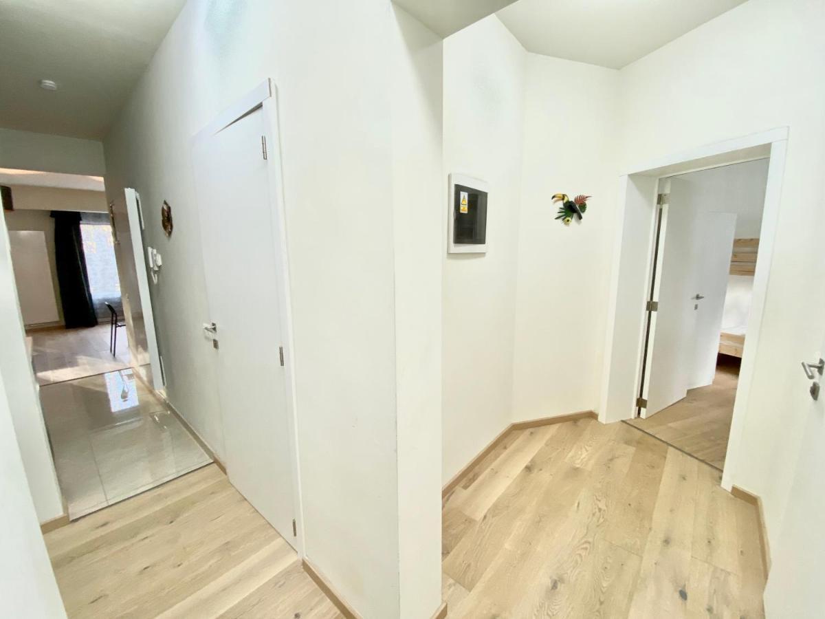 Brial Apartment 2 Bedrooms, アントウェルペン エクステリア 写真